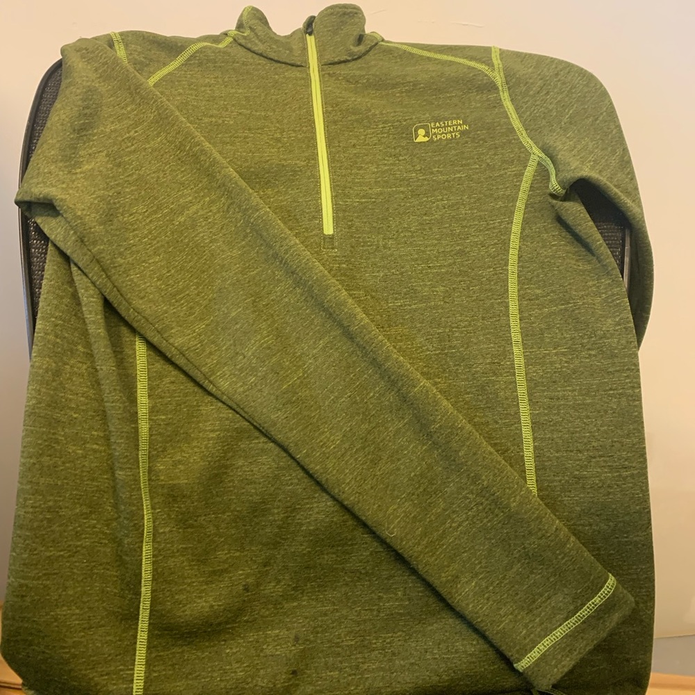 Men’s small Eastern Mountain Sports, long sleeve pull over. Green.